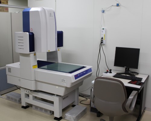 CNC画像測定機|富山大学 機器分析施設